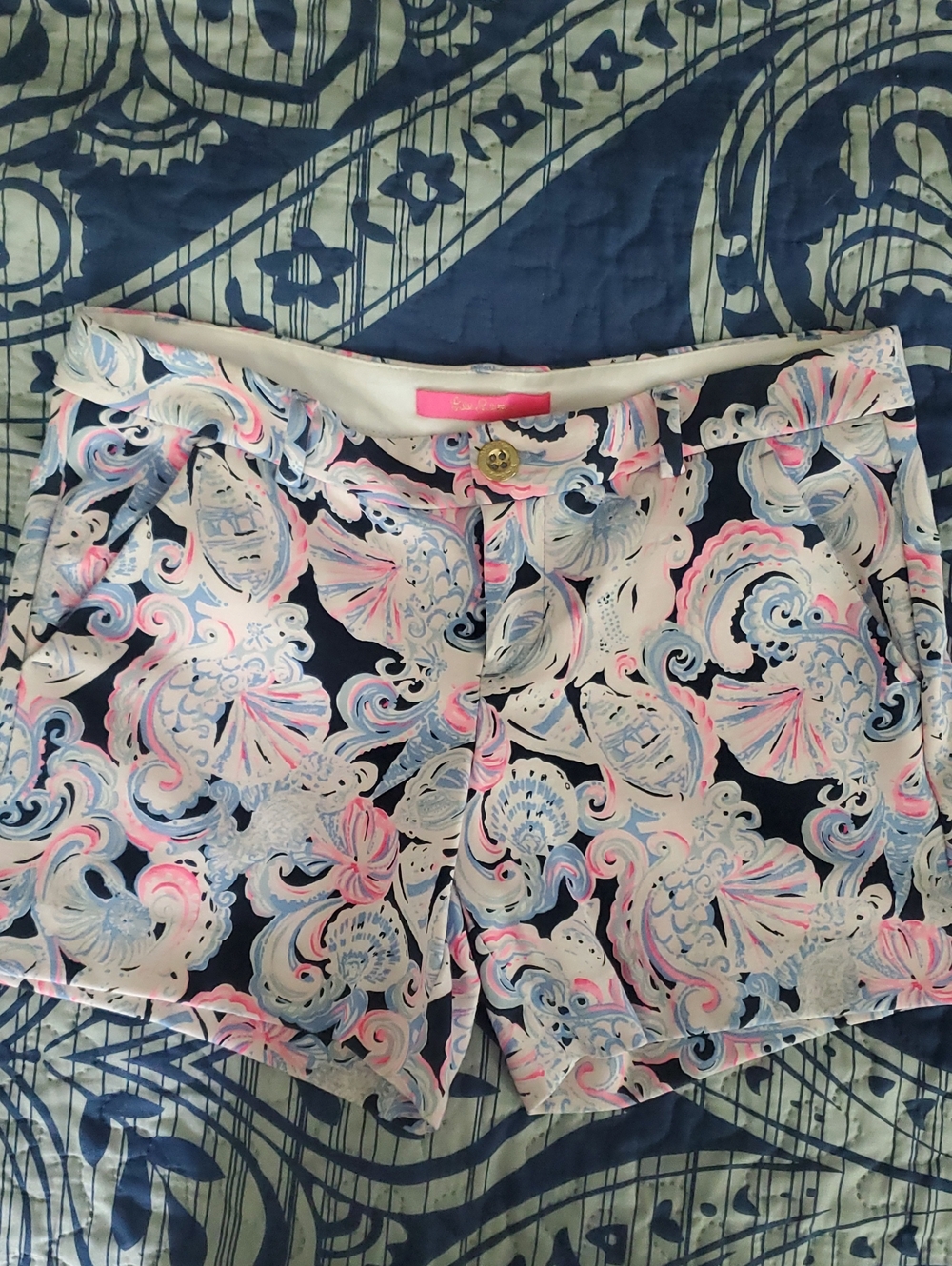 Lilly Pulitzer Navy Pink Shell-Print Stretch Knitt Callahan Shorts